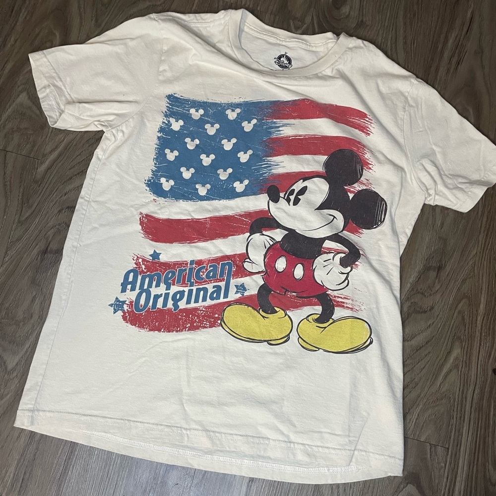 Disney American original shirt Mickey Mouse size small